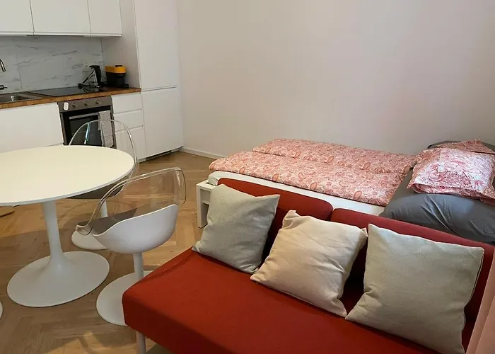 Apartment Columbus6 *